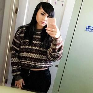 Meet your Posher, Safiya